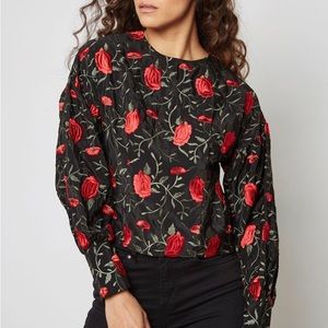 Top shop rose embroidered blouse sz 10 cropped black / red